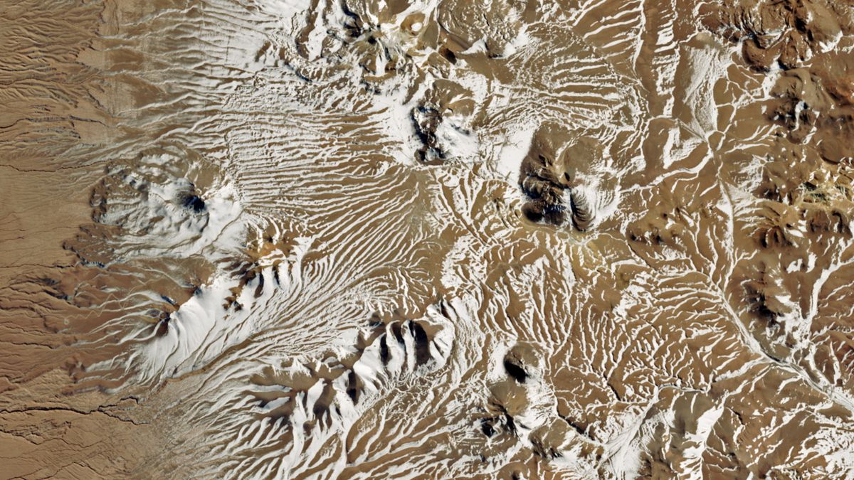 Como satélites identificam neve rara no Deserto do Atacama