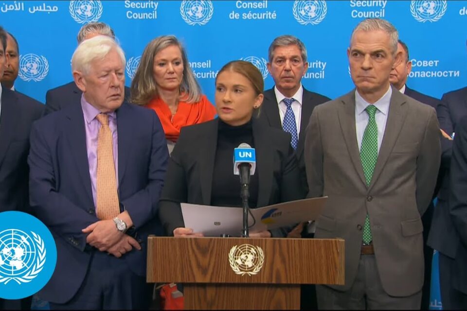Representantes na ONU durante atualização sobre a guerra entre Rússia e Ucrânia