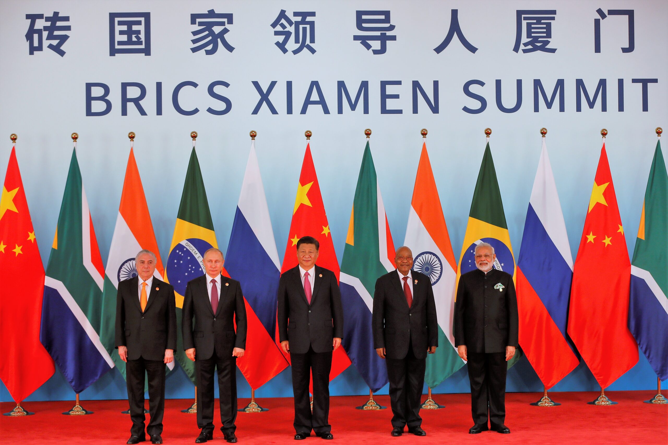 Cúpula do BRICS começa sob pressão da guerra contra o Irã