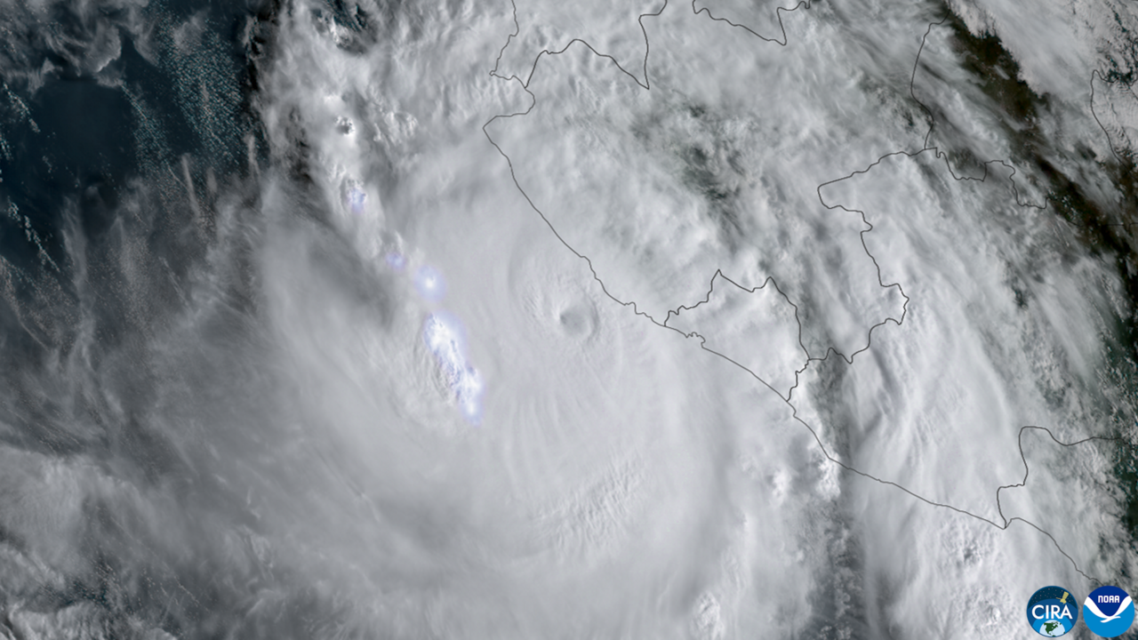 Storms in Mexico leave six dead and five missing along the Pacific coast